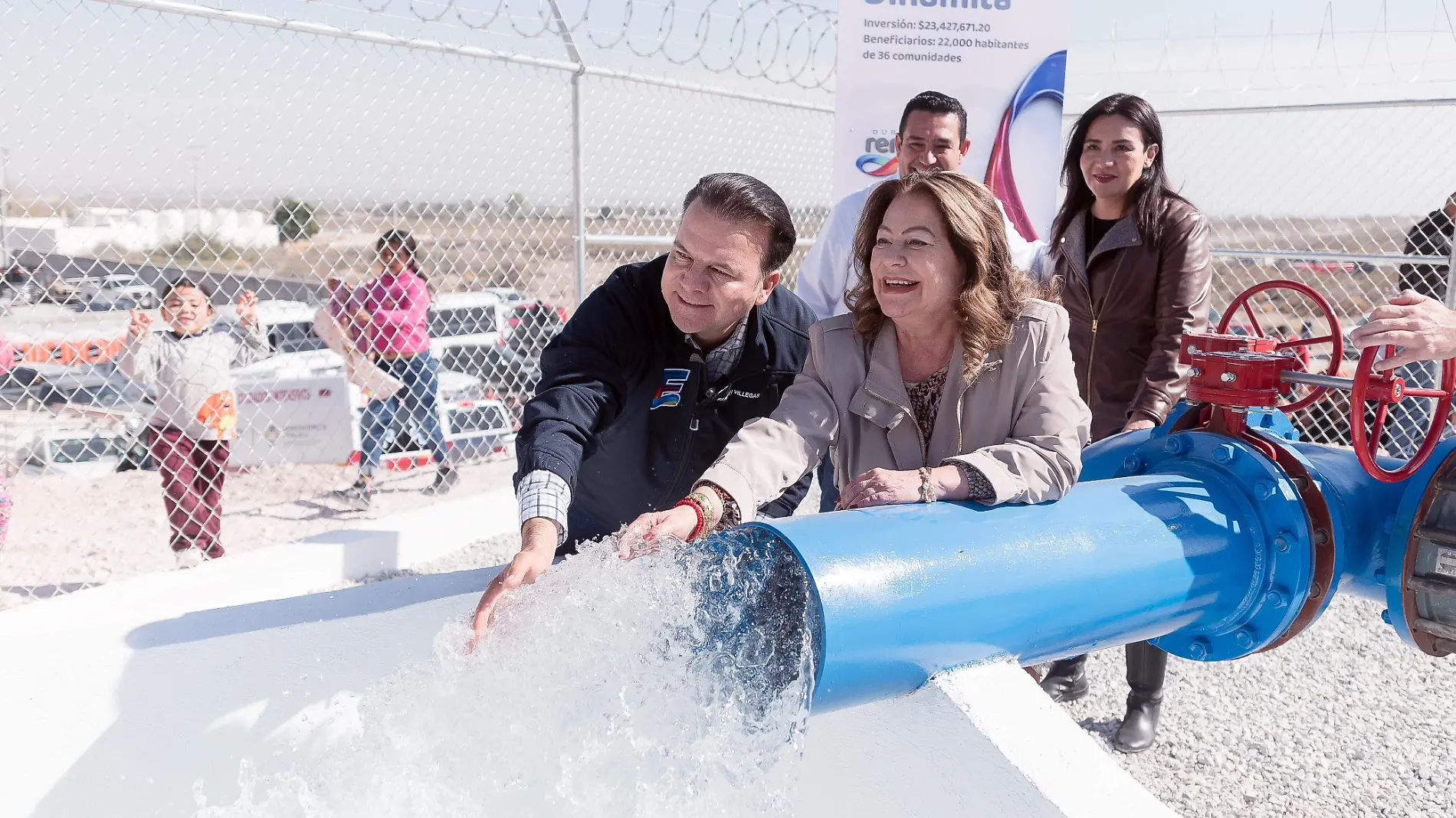 Esteban y Lety dan fin a problema añejo de escasez de agua en 36 comunidades de Gómez Palacio (2)